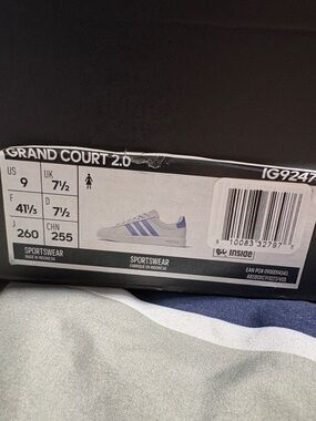 adidas Grand Court 2.0 Sneakers white with periwinkle stripes. New inbox.size 9